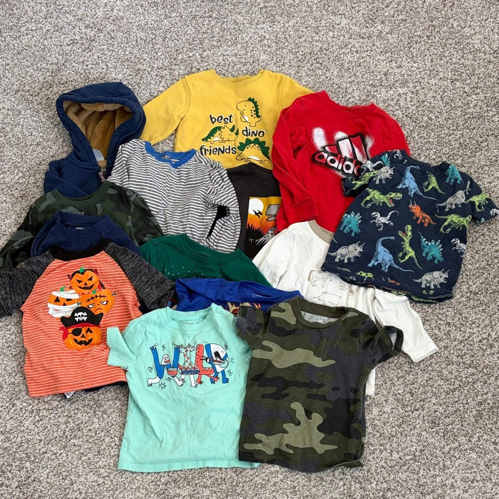 2T Boy Bundle. Short, long sleeve, sweatshirts and a jacket! Read description 😃